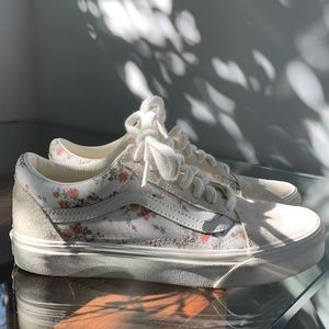 Vans w/flowers!! So Cute! Size 7.5 Like New- Perfect condition!